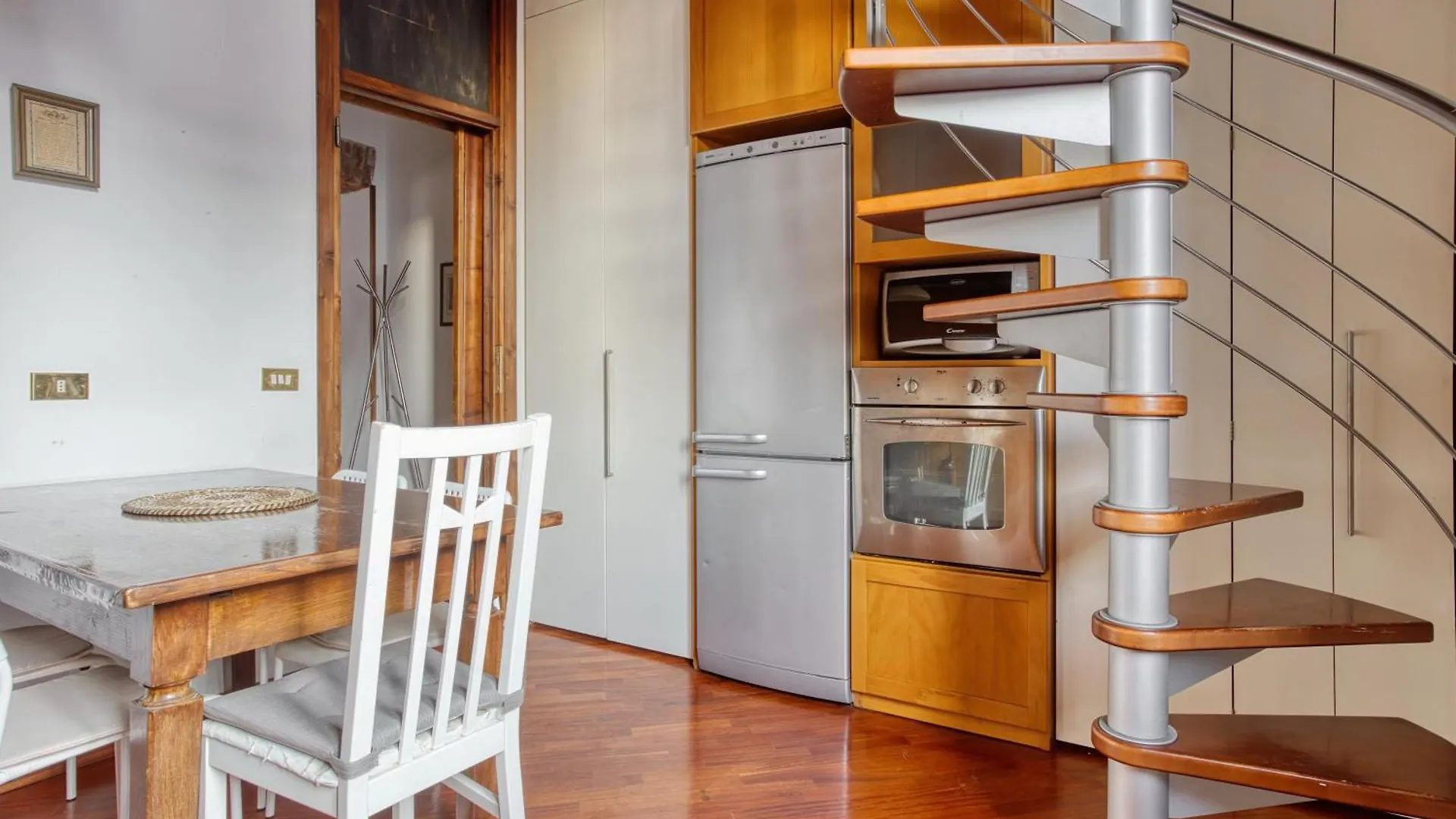 Apartament Joivy Spacious Flat, Excellent City Centre Access Mediolan